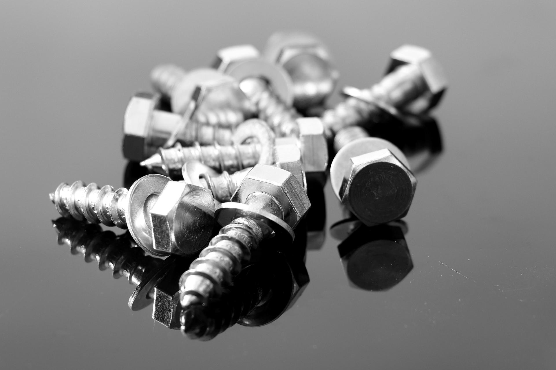 Fastener Materials Guide — SS304, SS316, MS, Brass and Nylon